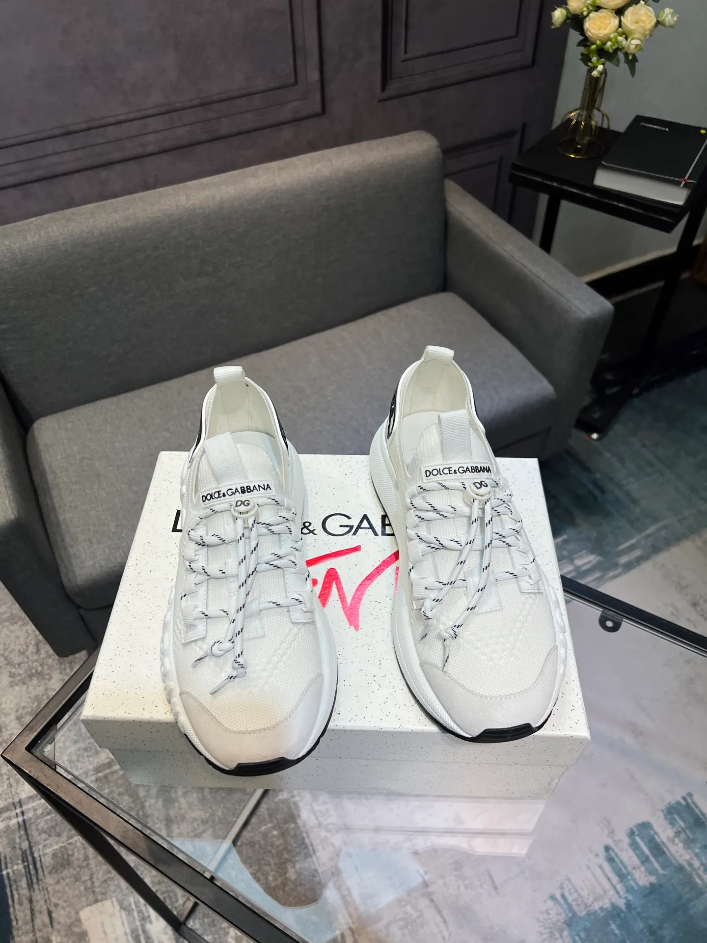 Men's Men's Shoes💰480 Dolce&Gabbana D&G's latest fly woven shoes, casual sneakers, original purchase, development and production. DG's latest popular casual shoes, the tongue has the brand's iconic details, fashionable and versatile, and can add luster to various looks. Create an exquisite design with unique dynamic vitality and modern atmosphere, showing a modern and elegant style. Exquisite packaging at the delivery counter🛍📦 ▪️Fabric: Original customized fly woven fabric, lining: Original customized breathable lining, Size: Men's 38-44 (45 46 customized)